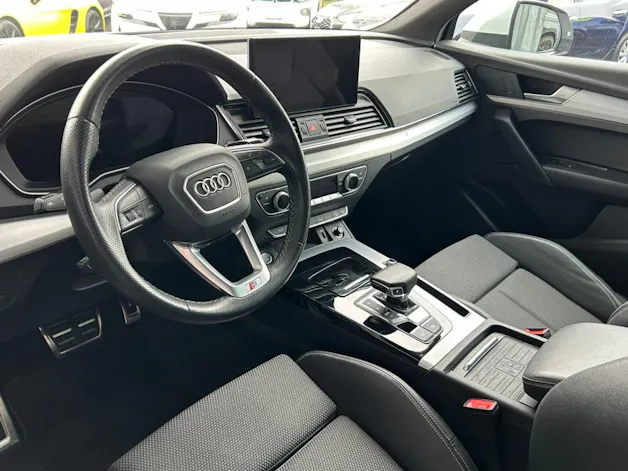 AUDI Q5 40 TDi S line quattro
