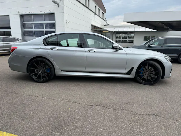 BMW 750i xDrive Steptronic