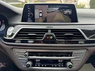BMW 750i xDrive Steptronic