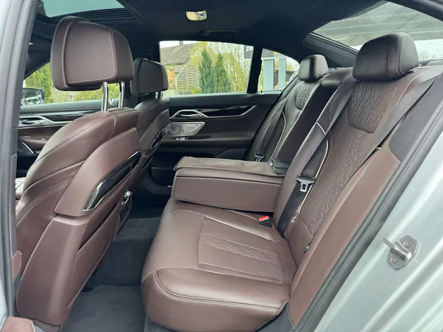 BMW 750i xDrive Steptronic
