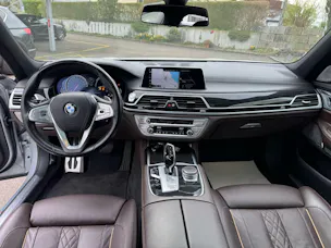 BMW 750i xDrive Steptronic