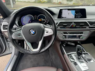 BMW 750i xDrive Steptronic