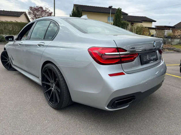 BMW 750i xDrive Steptronic