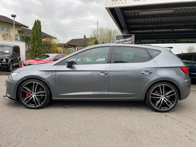 SEAT Leon 2.0 TSI Cupra R DSG