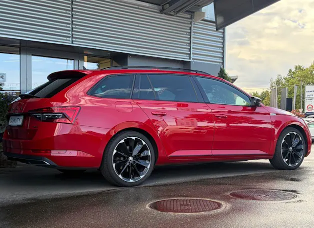 SKODA Superb Combi 2.0 TDi SportLine 4x4