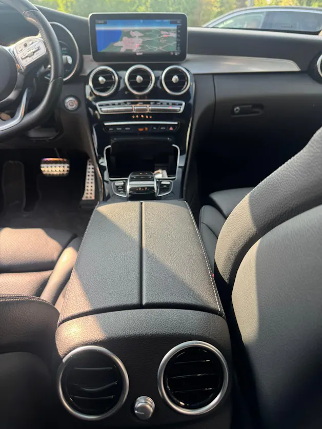 MERCEDES-BENZ C 200 Swiss Star AMG Line 4M 9G-Tronic