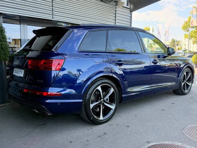 AUDI Q7 50 TDi quattro S line