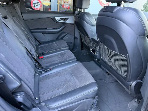 AUDI Q7 50 TDi quattro S line