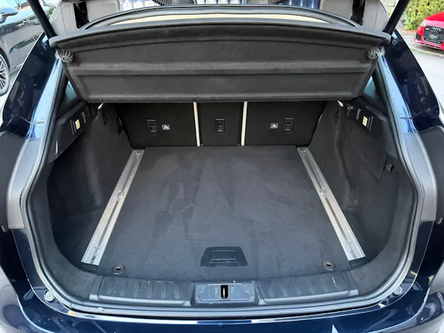 Jaguar F-Pace 30t 2.0 Portfolio AWD Automatik