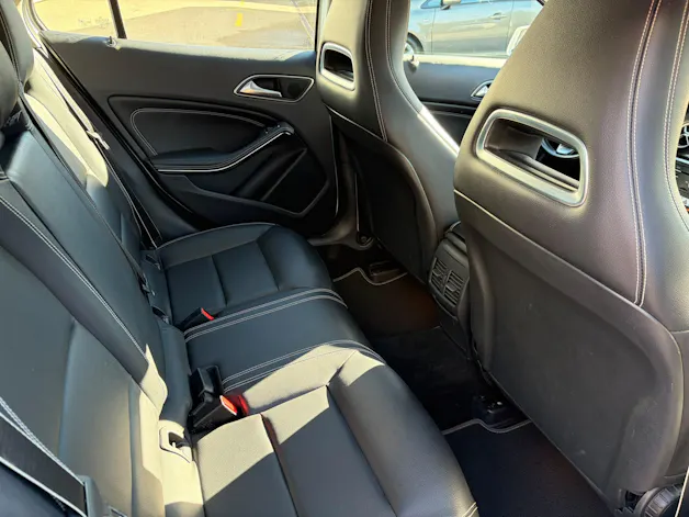 MERCEDES-BENZ GLA 250 Urban 4Matic 7G-DCT