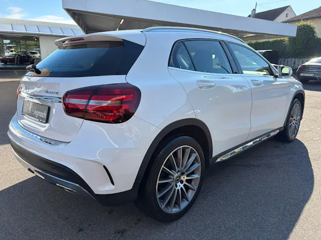 MERCEDES-BENZ GLA 250 Urban 4Matic 7G-DCT