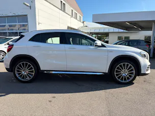MERCEDES-BENZ GLA 250 Urban 4Matic 7G-DCT