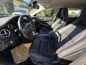 MERCEDES-BENZ GLA 250 Urban 4Matic 7G-DCT