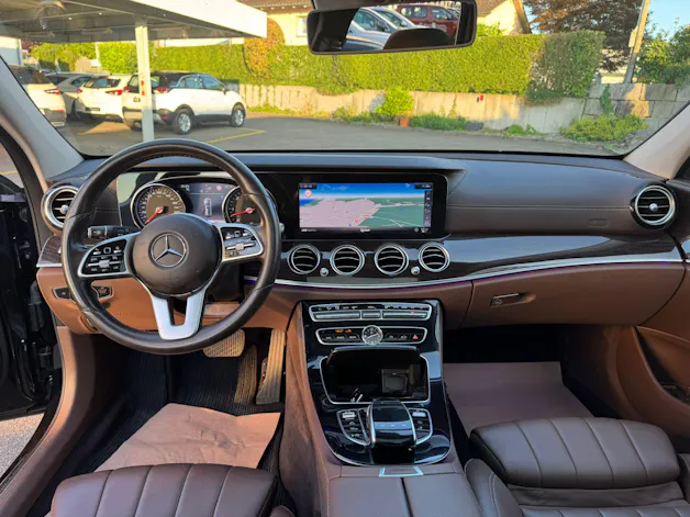 MERCEDES-BENZ E 350 d AMG Line 9G-Tronic