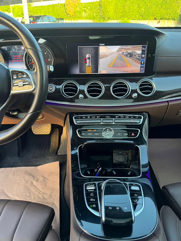 MERCEDES-BENZ E 350 d AMG Line 9G-Tronic