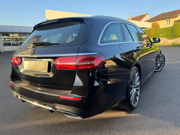 MERCEDES-BENZ E 350 d AMG Line 9G-Tronic