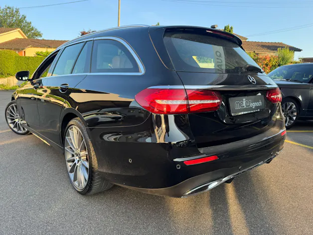 MERCEDES-BENZ E 350 d AMG Line 9G-Tronic
