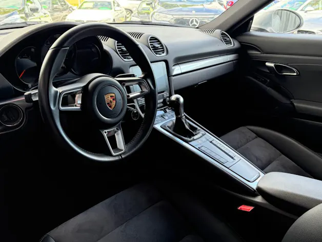 PORSCHE 718 Cayman 2.0