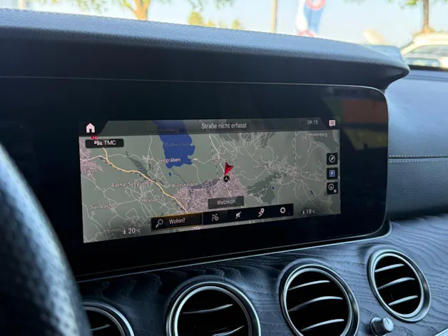 MERCEDES-BENZ E 300 de T 4Matic AMG Line 9G-Tronic