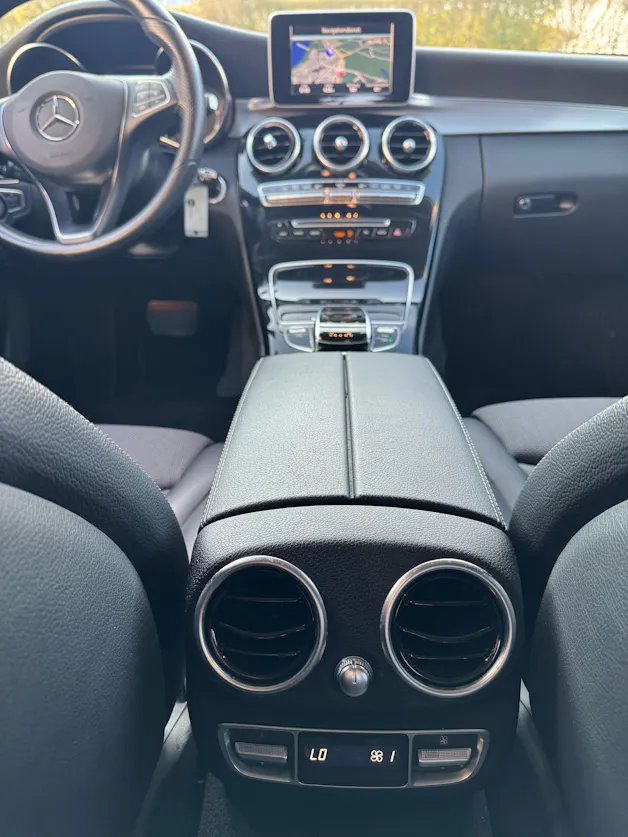 MERCEDES-BENZ C 220 BlueTEC Swiss Star Avantgarde 7G-Tronic