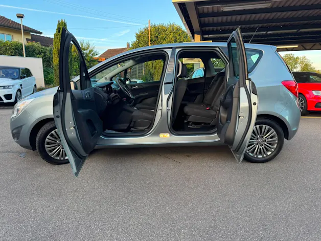 OPEL Meriva 1.4 Turbo Active Edition