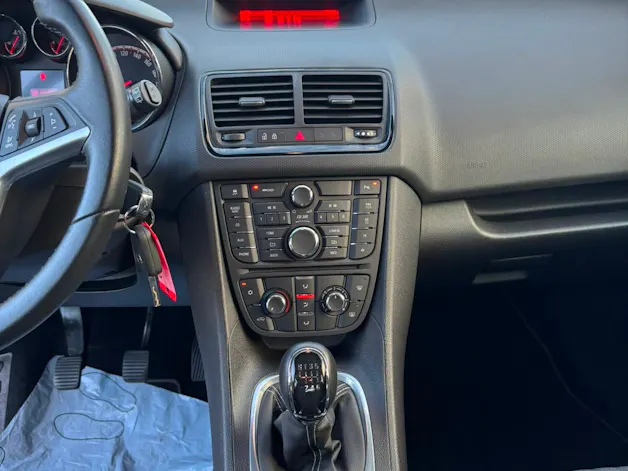 OPEL Meriva 1.4 Turbo Active Edition