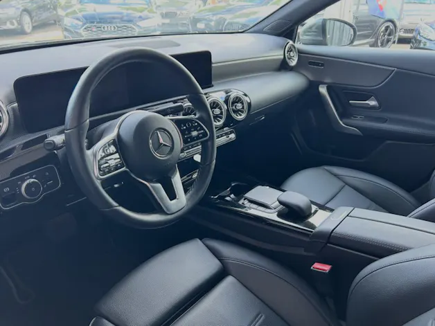 MERCEDES-BENZ A 200 4Matic Progressive 8G-DCT