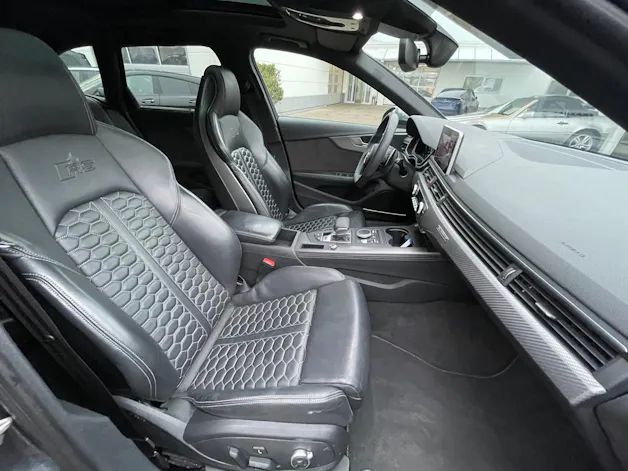 AUDI RS4 Avant 2.9 TFSI quattro tiptronic