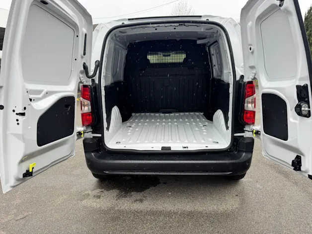 OPEL Combo-e Cargo 2.4T Enjoy