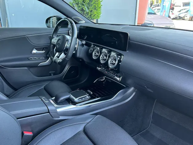 MERCEDES-BENZ A 35 AMG 4Matic Speedshift