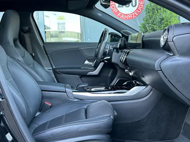MERCEDES-BENZ A 35 AMG 4Matic Speedshift