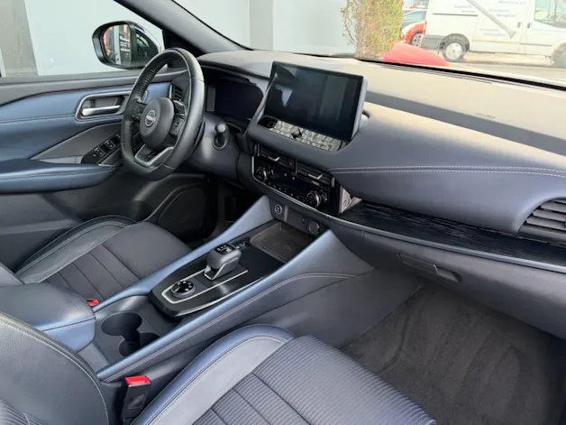 NISSAN Qashqai 1.3 DIG-T MHEV Tekna 4x4