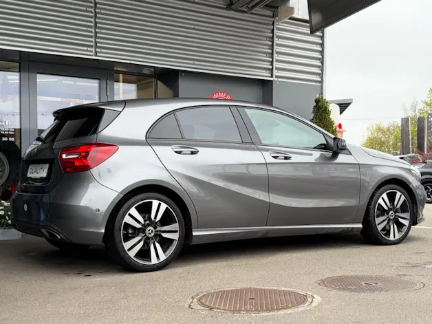 MERCEDES-BENZ A 180 Urban 7G-DCT