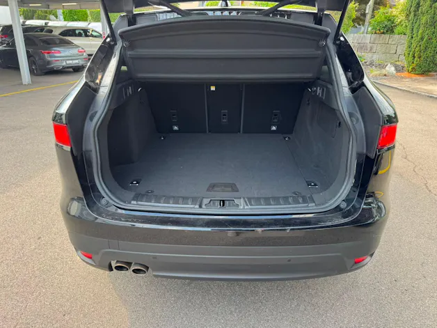 Jaguar F-Pace 2.0d Pure AWD Automatik