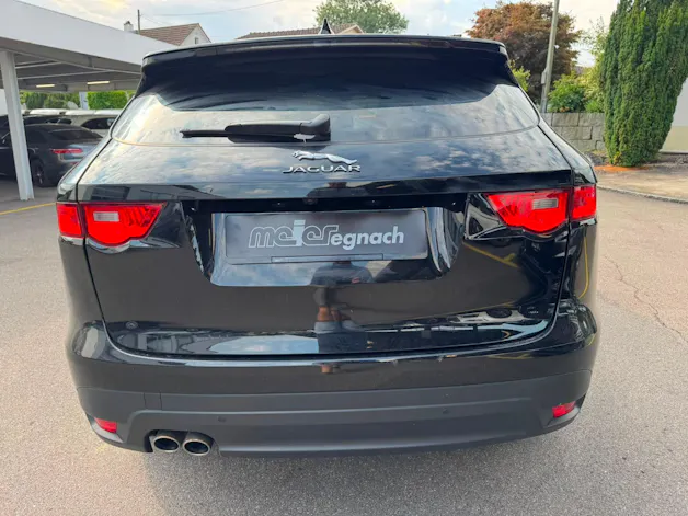 Jaguar F-Pace 2.0d Pure AWD Automatik