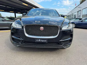Jaguar F-Pace 2.0d Pure AWD Automatik