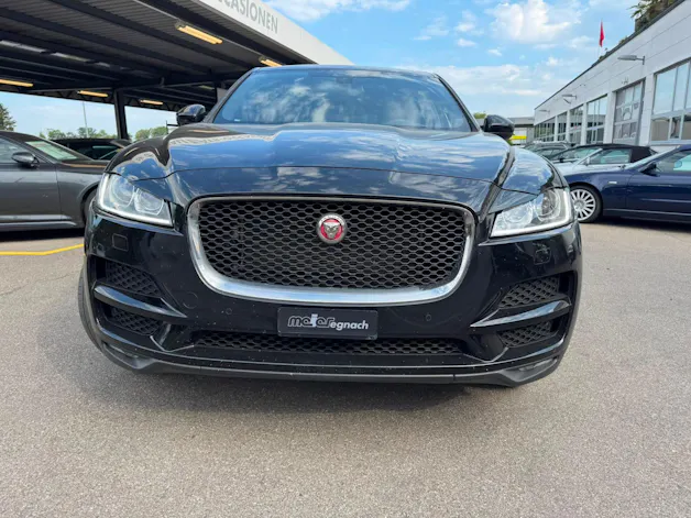 Jaguar F-Pace 2.0d Pure AWD Automatik