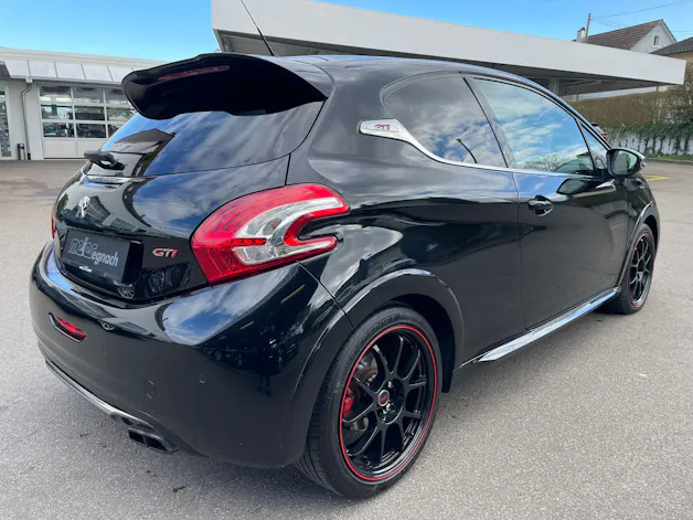 PEUGEOT 208 1.6 Turbo GTi