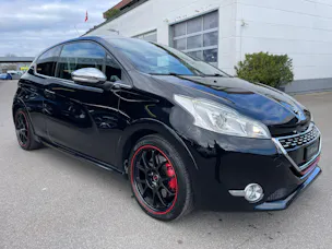 PEUGEOT 208 1.6 Turbo GTi