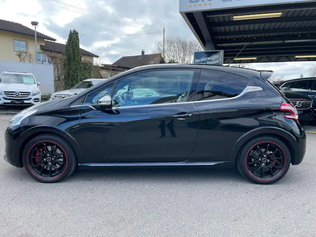 PEUGEOT 208 1.6 Turbo GTi