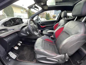 PEUGEOT 208 1.6 Turbo GTi