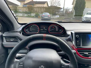 PEUGEOT 208 1.6 Turbo GTi