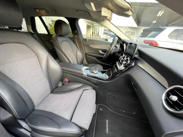MERCEDES-BENZ C 220 d Swiss Star Avantgarde 4M 9G-Tronic