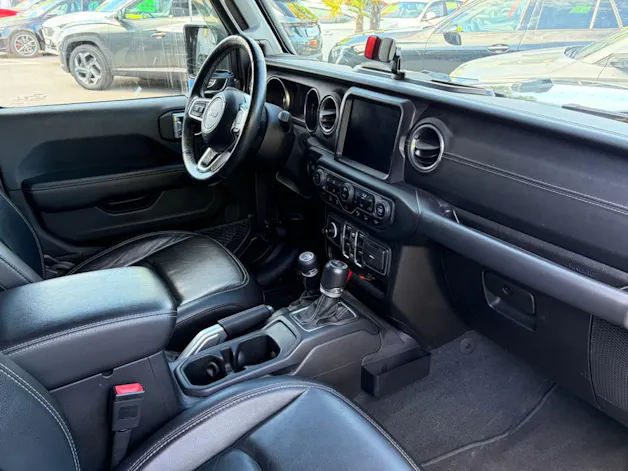 JEEP Wrangler 2.0 Unlimited Sahara Automatic