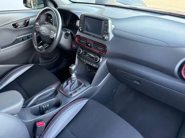 HYUNDAI Kona 1.0 T-GDi Launch 2WD
