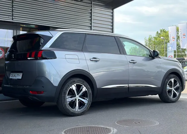 PEUGEOT 5008 1.5 BlueHDi Allure EAT