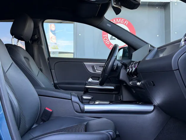 MERCEDES-BENZ EQA 350 4Matic Progressive