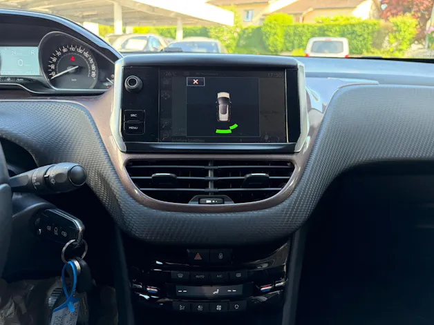 PEUGEOT 2008 1.6 VTI Style Automatic
