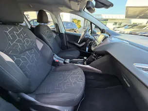 PEUGEOT 2008 1.6 VTI Style Automatic