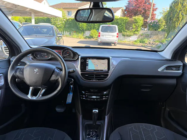 PEUGEOT 2008 1.6 VTI Style Automatic